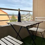 Le Jula - T2 Proche Centre - Parking Privé *