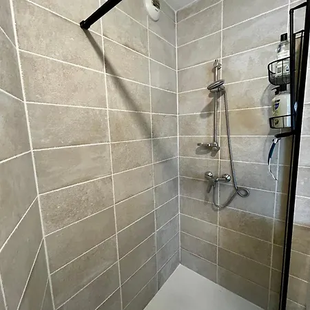 Le Jula - T2 Proche Centre - Parking Prive Апартаменты