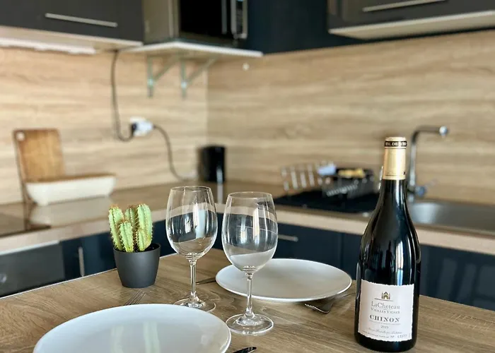 Le Jula - T2 Proche Centre - Parking Prive